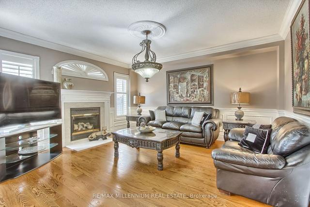 10 Royal Springs Cres, House detached with 4 bedrooms, 4 bathrooms and 6 parking in Brampton ON | Image 7