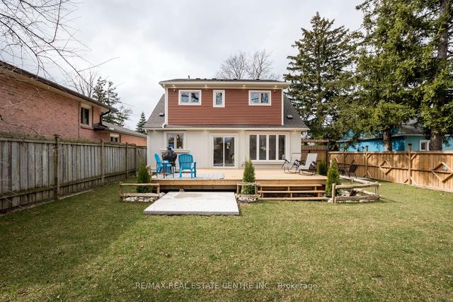 1017 Plains View Ave, House detached with 3 bedrooms, 4 bathrooms and 5 parking in Burlington ON | Image 33