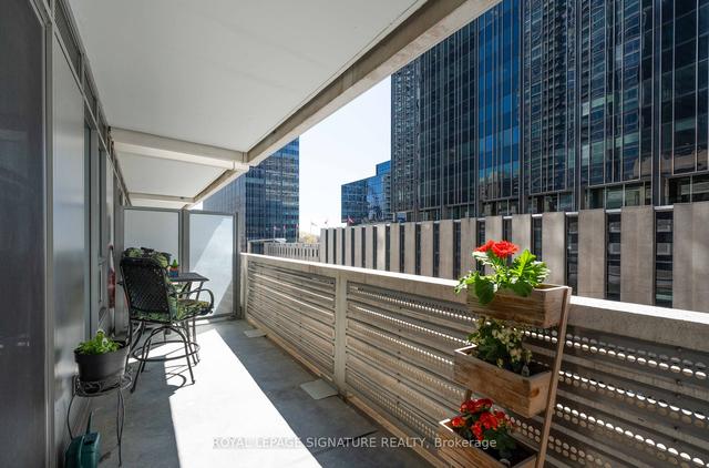312 - 2221 Yonge St, Condo with 1 bedrooms, 2 bathrooms and 1 parking in Toronto ON | Image 14