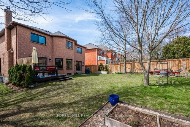 29 Fernbrook Cres, House detached with 4 bedrooms, 3 bathrooms and 6 parking in Brampton ON | Image 31