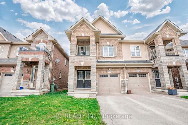228 Lormont Blvd, House semidetached with 4 bedrooms, 4 bathrooms and 2 parking in Hamilton ON | Image 1