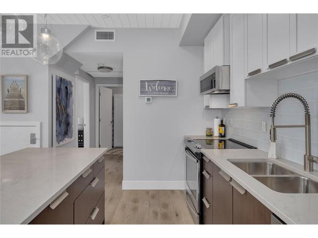 202 - 3398 Mckinley Beach Lane, House attached with 1 bedrooms, 1 bathrooms and 1 parking in Kelowna BC | Image 11