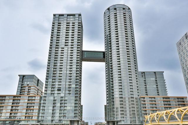 2015 - 21 Iceboat Terr, Condo with 1 bedrooms, 1 bathrooms and 1 parking in Toronto ON | Image 24