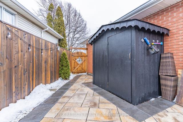 52 Boston Cres, House detached with 3 bedrooms, 2 bathrooms and 3 parking in Hamilton ON | Image 20