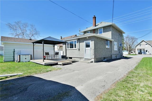321 Lisgar Avenue, House detached with 2 bedrooms, 2 bathrooms and 6 parking in Renfrew ON | Image 27