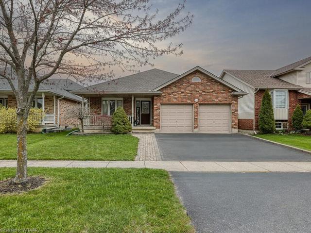 Welcome home to 34 Heron Ave., located in Woodstock ON! | Image 1