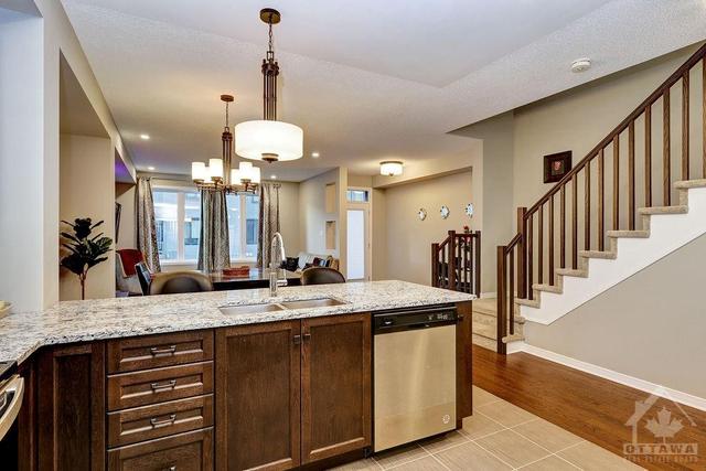 405 Cope Drive, Townhouse with 3 bedrooms, 3 bathrooms and 2 parking in Ottawa ON | Image 16