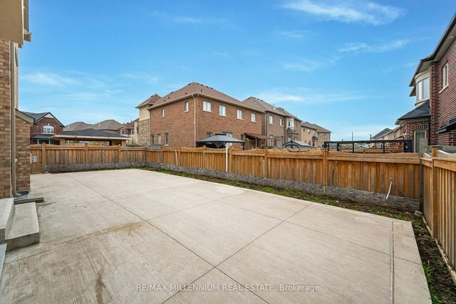 52 Fanning Tr, House detached with 4 bedrooms, 4 bathrooms and 4 parking in Brampton ON | Image 35