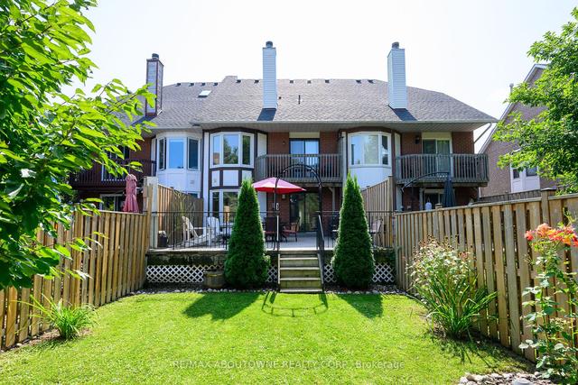 128 Edgewater Dr, House attached with 2 bedrooms, 4 bathrooms and 2 parking in Hamilton ON | Image 29