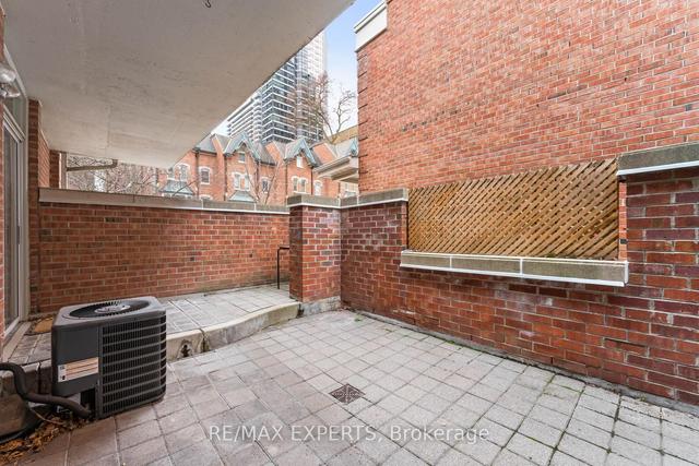 1 - 52 St Nicholas St, Townhouse with 1 bedrooms, 2 bathrooms and 2 parking in Toronto ON | Image 19