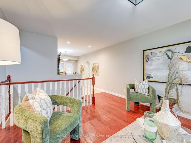 342 Dale Cres, House detached with 3 bedrooms, 2 bathrooms and 4 parking in Waterloo ON | Image 38