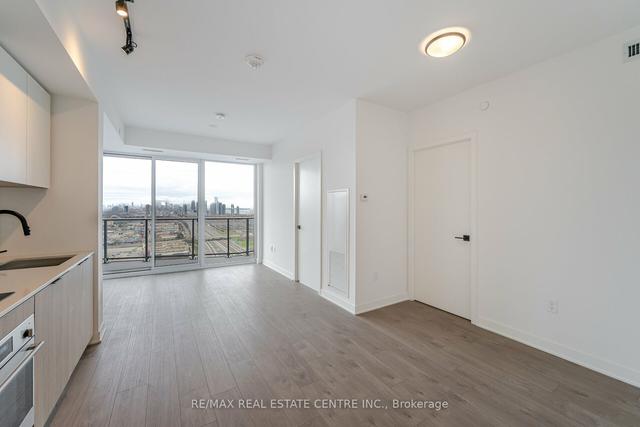 2606 - 36 Zorra St, Condo with 1 bedrooms, 1 bathrooms and 1 parking in Toronto ON | Image 7