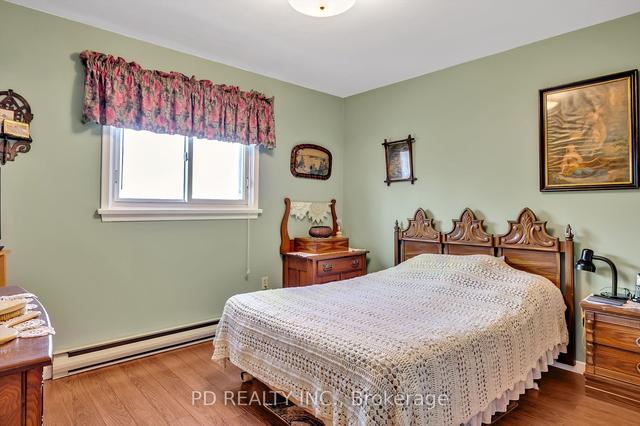 28 Bond St E, House detached with 3 bedrooms, 2 bathrooms and 2 parking in Kawartha Lakes ON | Image 25