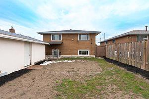 10 Windrush Cres N, House detached with 3 bedrooms, 2 bathrooms and 5 parking in Hamilton ON | Image 15
