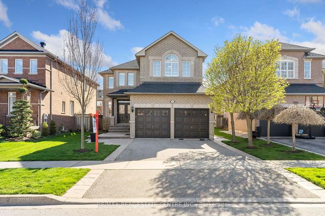 2080 Forestview Tr, House detached with 4 bedrooms, 3 bathrooms and 4 parking in Oakville ON | Image 1