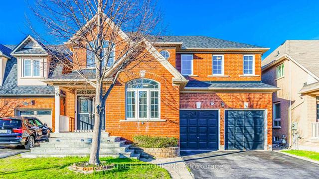 2292 Blue Oak Circ, House detached with 4 bedrooms, 5 bathrooms and 4 parking in Oakville ON | Image 1