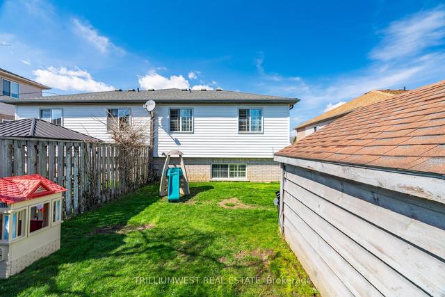 121 Walsh Cres, House semidetached with 2 bedrooms, 2 bathrooms and 3 parking in Stratford ON | Image 35
