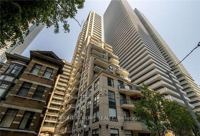 1606 - 35 Hayden St, Condo with 2 bedrooms, 2 bathrooms and 1 parking in Toronto ON | Image 1