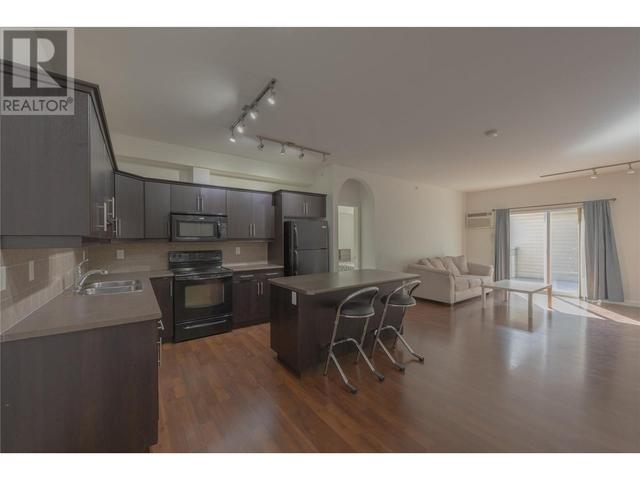 302 - 151 Taylor Road, Condo with 2 bedrooms, 2 bathrooms and 2 parking in Kelowna BC | Image 1
