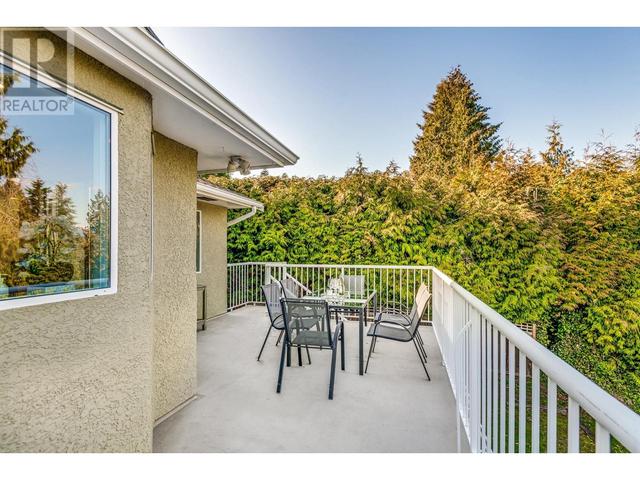 3047 Daybreak Avenue, House detached with 4 bedrooms, 4 bathrooms and 6 parking in Coquitlam BC | Image 21