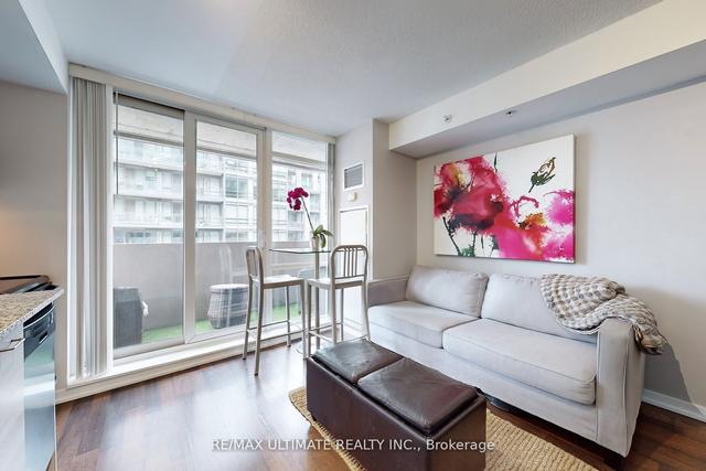 906 - 20 Joe Shuster Way, Condo with 1 bedrooms, 1 bathrooms and 0 parking in Toronto ON | Image 12