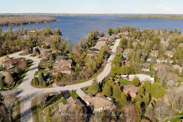 11 Navigators Tr, House detached with 2 bedrooms, 3 bathrooms and 8 parking in Kawartha Lakes ON | Image 25