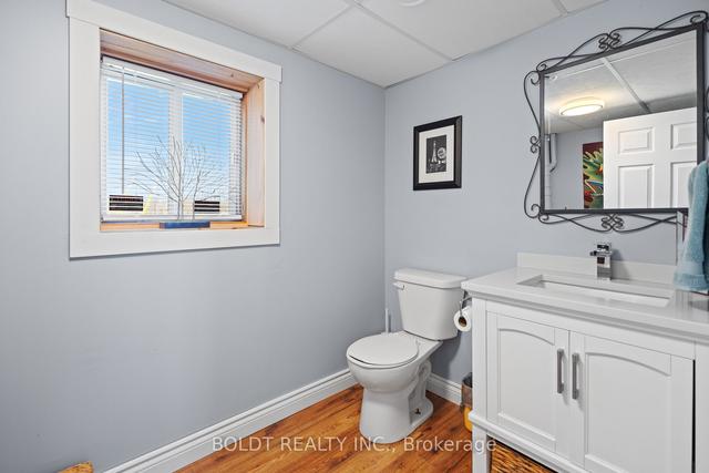 1 Beatrice St, House detached with 2 bedrooms, 2 bathrooms and 6 parking in St. Catharines ON | Image 26