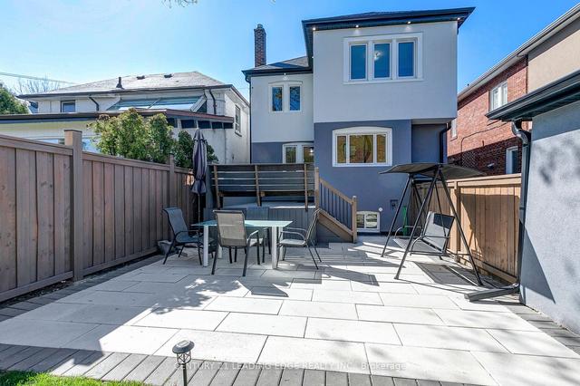 122 Lawrence Ave E, House detached with 3 bedrooms, 3 bathrooms and 5 parking in Toronto ON | Image 28