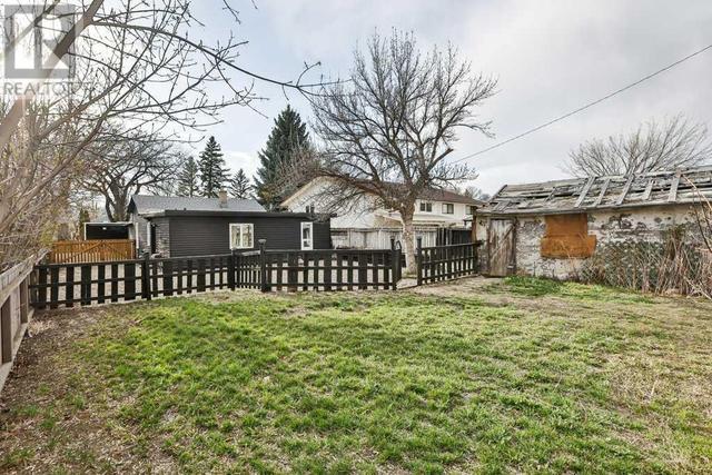 611 16 Street N, House detached with 2 bedrooms, 1 bathrooms and 2 parking in Lethbridge AB | Image 4