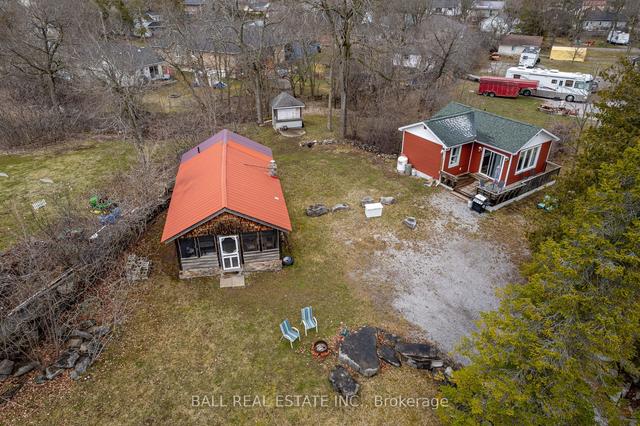 58 Front St E, House detached with 2 bedrooms, 1 bathrooms and 6 parking in Kawartha Lakes ON | Image 23