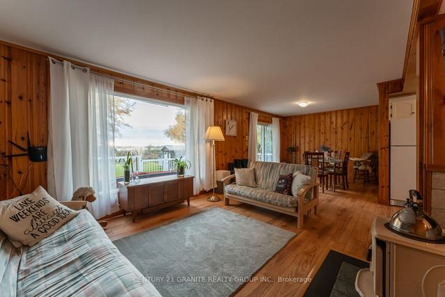 177 Beehive Dr, House detached with 3 bedrooms, 2 bathrooms and 7 parking in Kawartha Lakes ON | Image 27