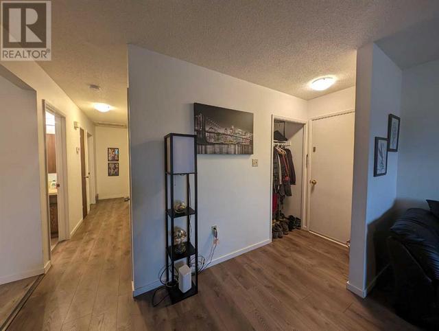 1938 1 Avenue Ne, House detached with 3 bedrooms, 1 bathrooms and 2 parking in Medicine Hat AB | Image 3