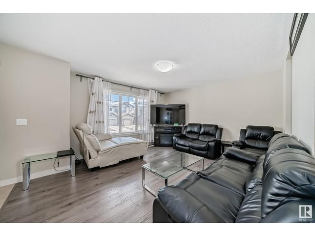 17070 38 St Nw Nw, House semidetached with 3 bedrooms, 2 bathrooms and null parking in Edmonton AB | Image 4