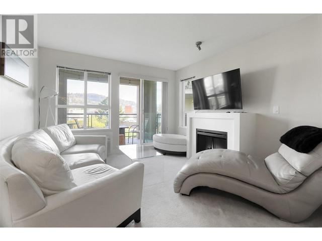 209 - 1093 Sunset Drive, Condo with 2 bedrooms, 2 bathrooms and 1 parking in Kelowna BC | Image 13