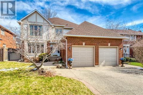 2155 Pineview Drive, Oakville, ON, L6H5M3 | Card Image