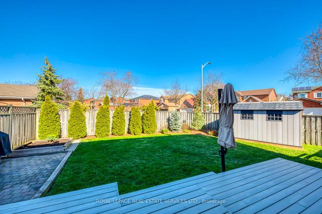 3087 Cascade Crt, House detached with 4 bedrooms, 3 bathrooms and 6 parking in Mississauga ON | Image 32