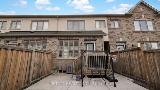 49 Lady Evelyn Cres, House attached with 4 bedrooms, 4 bathrooms and 4 parking in Brampton ON | Image 26