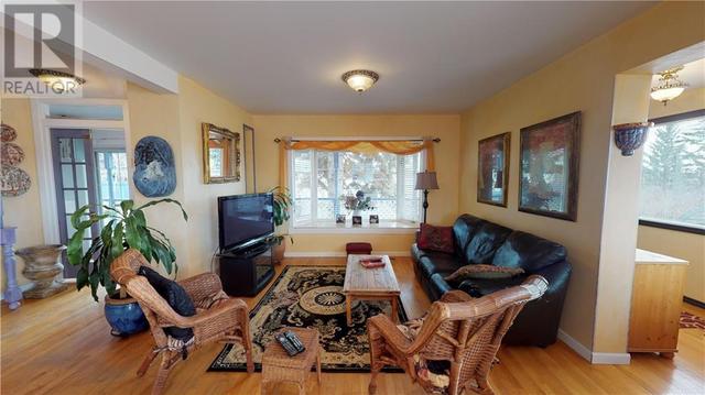424 Third Street W, House detached with 3 bedrooms, 3 bathrooms and 6 parking in Cochrane AB | Image 14