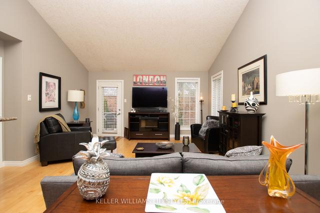 82 - 464 Commissioners Rd W, Townhouse with 3 bedrooms, 3 bathrooms and 4 parking in London ON | Image 5