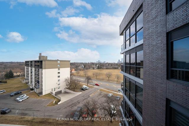 717 - 10 Gibbs Rd, Condo with 3 bedrooms, 2 bathrooms and 1 parking in Toronto ON | Image 22