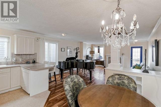 716 53 Avenue Sw, House detached with 3 bedrooms, 3 bathrooms and 2 parking in Calgary AB | Image 6