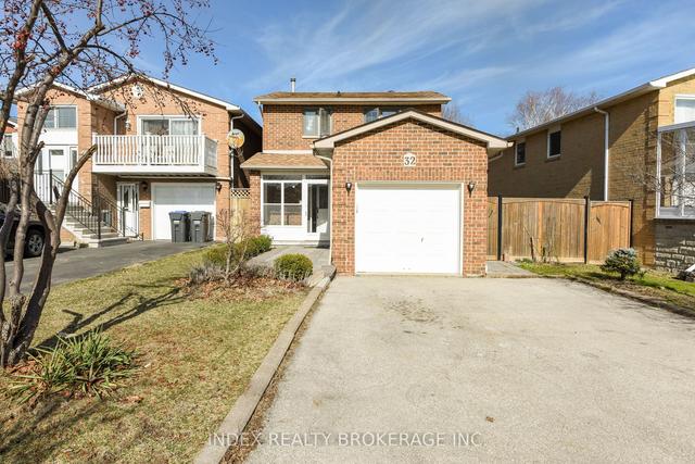32 Panda Lane, House detached with 3 bedrooms, 3 bathrooms and 4 parking in Brampton ON | Image 12