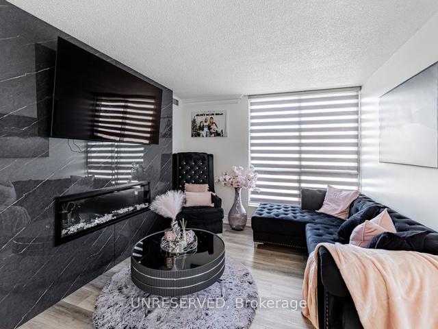 1403 - 2901 Kipling Ave, Condo with 2 bedrooms, 2 bathrooms and 2 parking in Toronto ON | Image 6