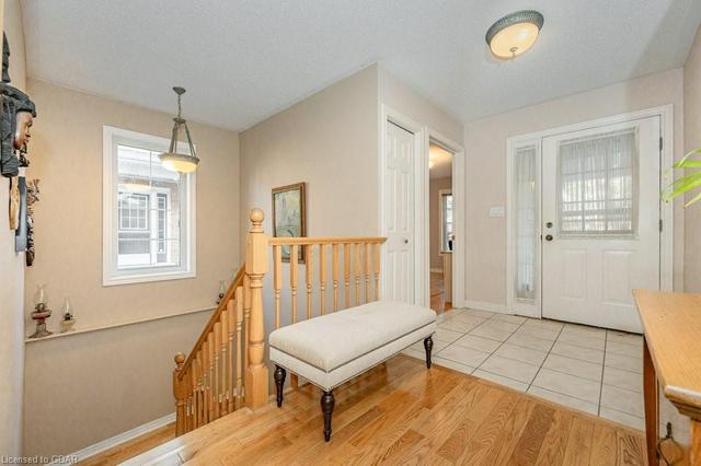 26 Honeysuckle Drive, House semidetached with 3 bedrooms, 2 bathrooms and 2 parking in Guelph ON | Image 17