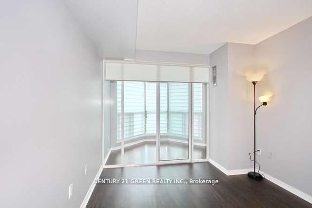 1005 - 2177 Burnhamthorpe Rd, Townhouse with 2 bedrooms, 2 bathrooms and 2 parking in Mississauga ON | Image 15