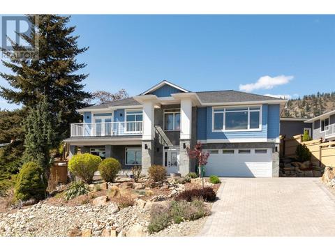 6148 Lipsett Avenue, House detached with 4 bedrooms, 2 bathrooms and 4 parking in Peachland BC | Card Image