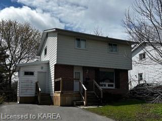136 Calderwood Drive, House detached with 4 bedrooms, 2 bathrooms and 3 parking in Kingston ON | Image 1