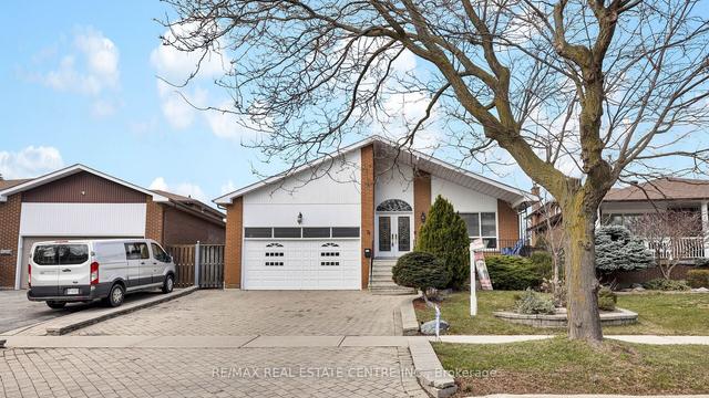 74 Massey St, House detached with 4 bedrooms, 4 bathrooms and 5 parking in Brampton ON | Image 12
