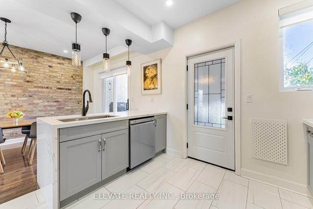 636 Gladstone Ave, House semidetached with 4 bedrooms, 3 bathrooms and 2 parking in Toronto ON | Image 6