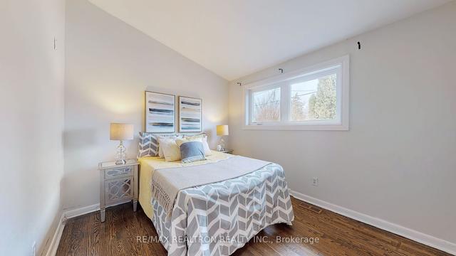 292 Essex Ave, House detached with 2 bedrooms, 2 bathrooms and 3 parking in Richmond Hill ON | Image 15